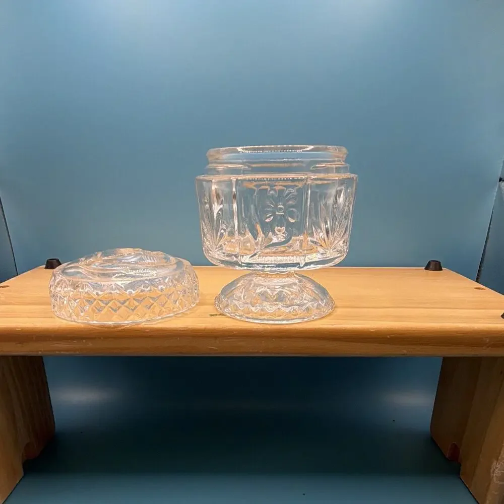 Vintage Avon /fostoria Clear Floral Glass Pedestal Sugar Bowl w/ Lid 1974